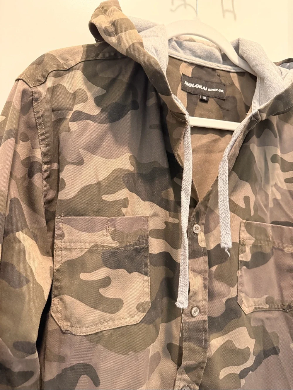 Molokai Surf Co. Camo
Hooded Button Down Shirt
XL - Picture 3 of 9